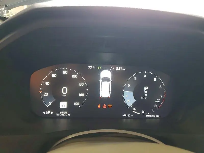 2020 VOLVO XC90 T5 MOMENTUM  