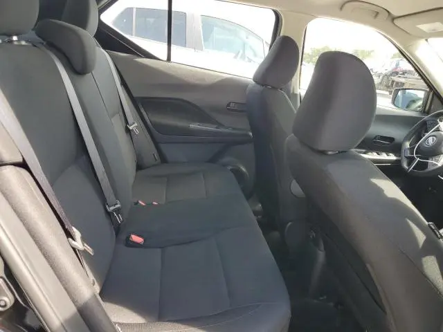 2024 NISSAN KICKS S  