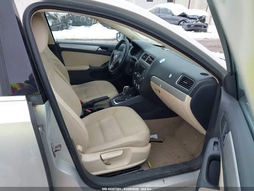 2011 VOLKSWAGEN JETTA 2.0L TDI