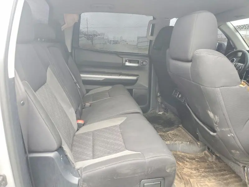 2015 TOYOTA TUNDRA SR5  