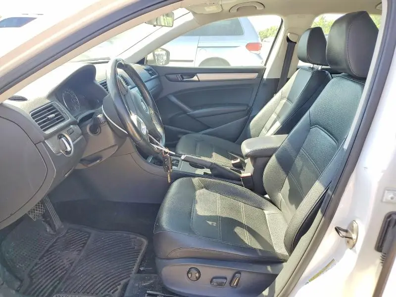 2014 VOLKSWAGEN PASSAT S  
