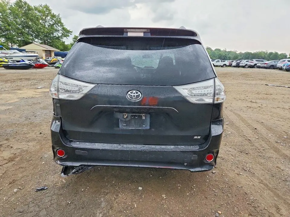 2014 TOYOTA SIENNA SPORT  