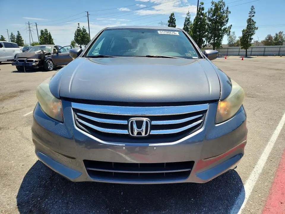 2011 HONDA ACCORD LX  