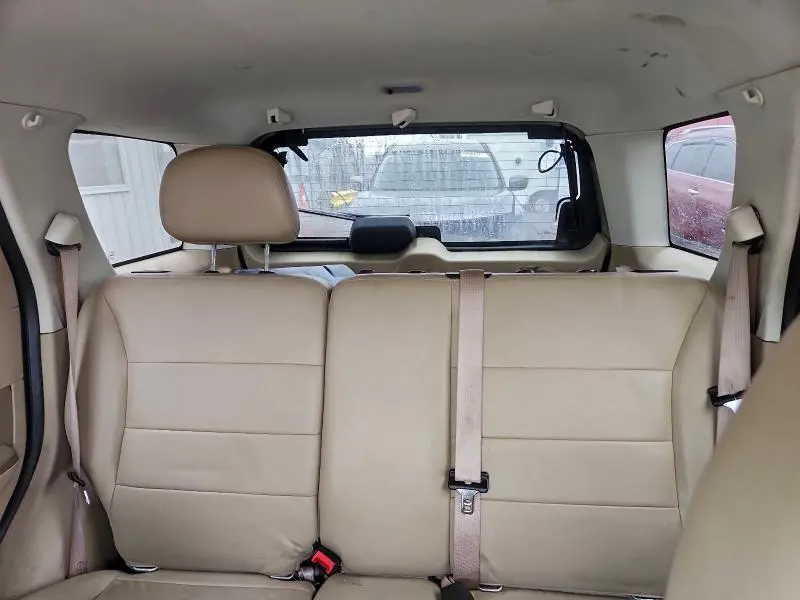 2010 FORD ESCAPE LIMITED  