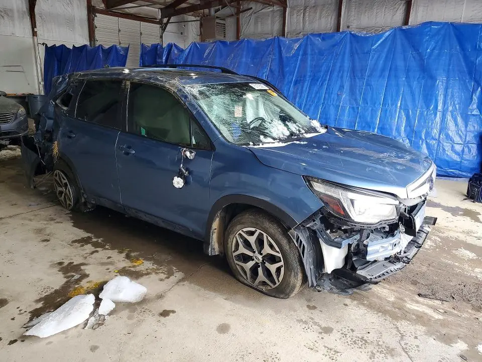 2019 SUBARU FORESTER PREMIUM  