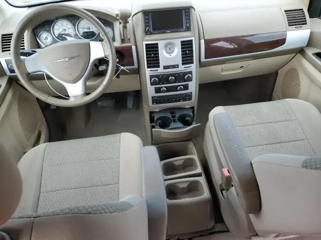 2010 CHRYSLER TOWN & COUNTRY TOURING  