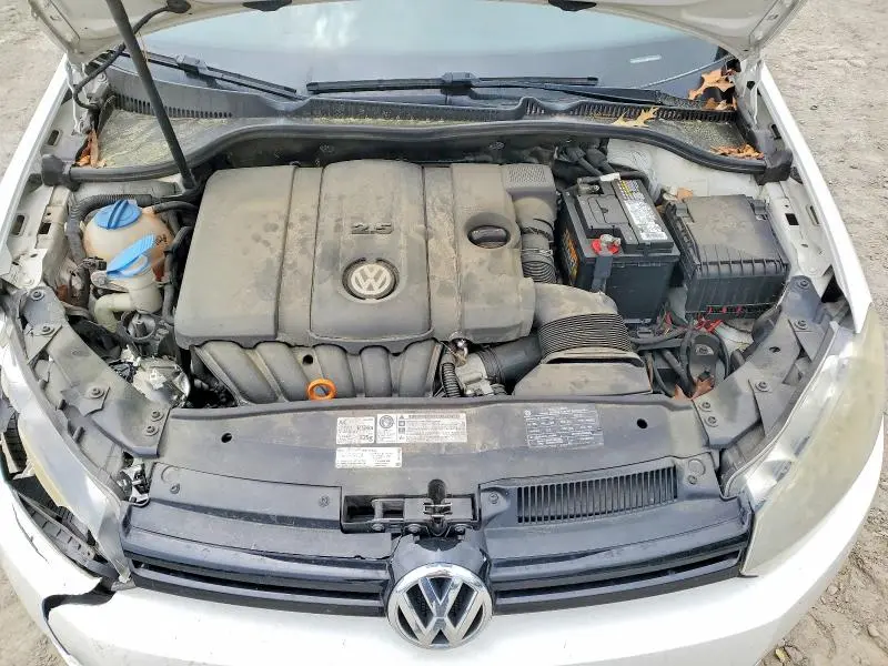 2011 VOLKSWAGEN GOLF   
