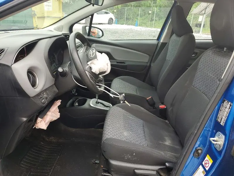 2015 TOYOTA YARIS 5-DOOR LE  