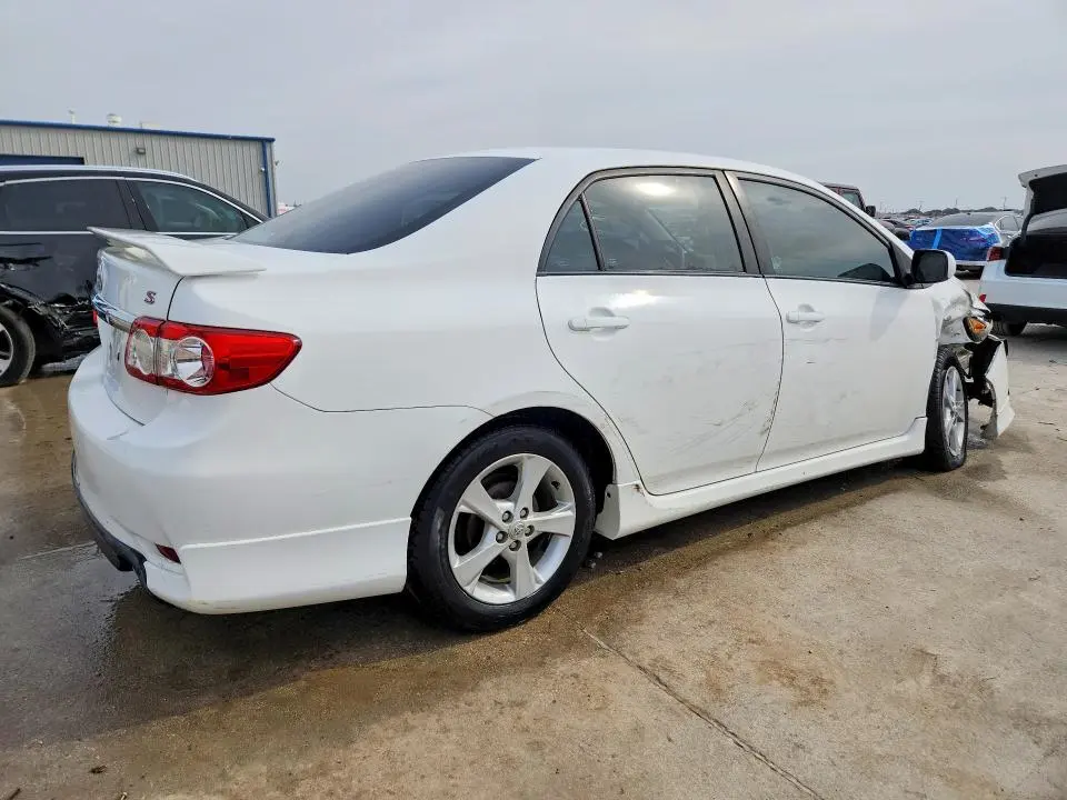 2011 TOYOTA COROLLA S  