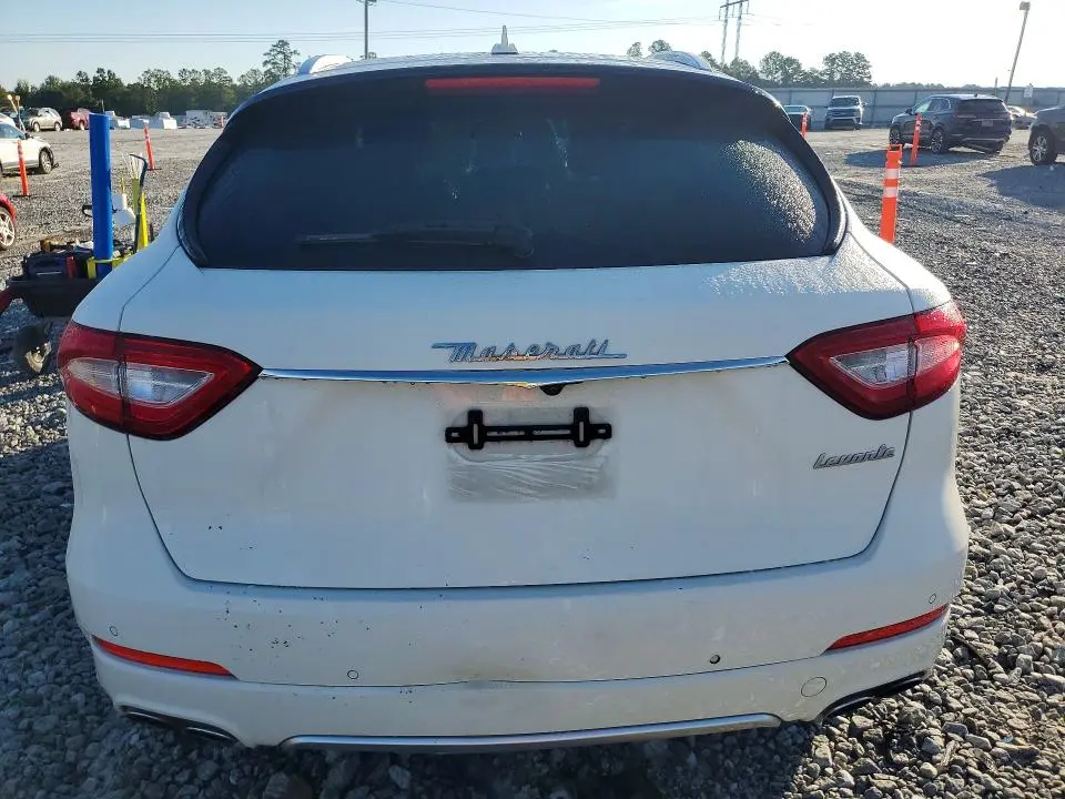 2017 MASERATI LEVANTE LUXURY  