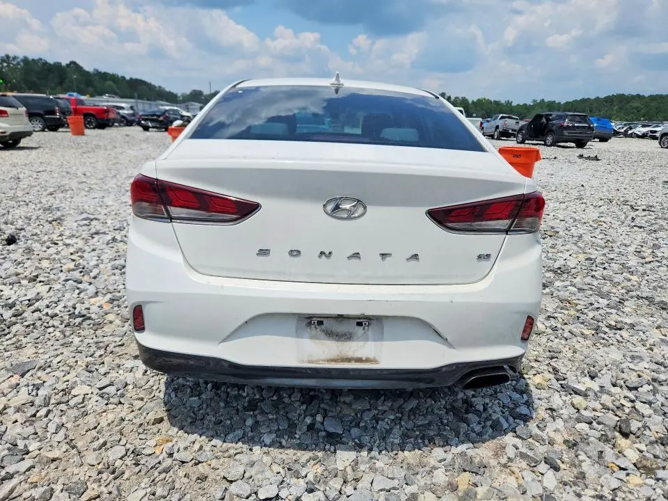 2018 HYUNDAI SONATA SE  