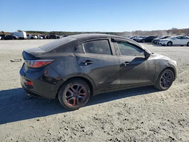 2017 TOYOTA YARIS IA   