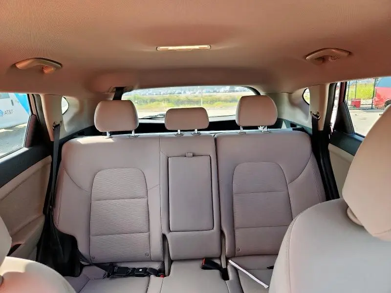 2019 HYUNDAI TUCSON SE  