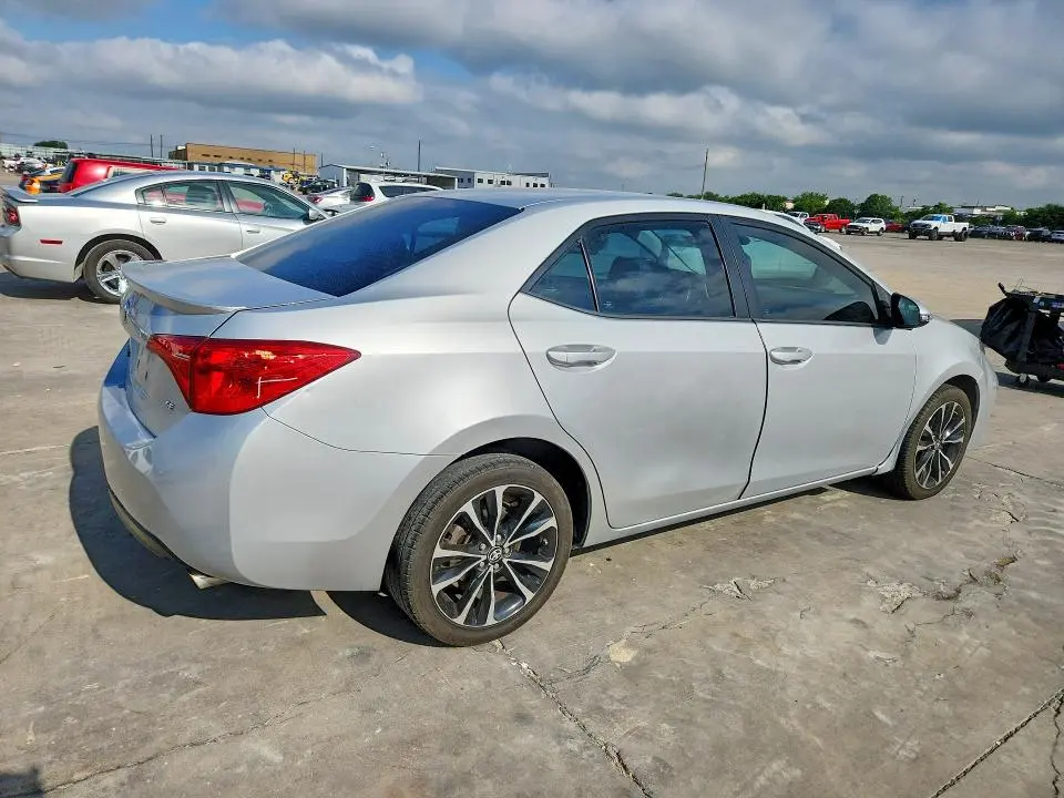 2019 TOYOTA COROLLA SE  