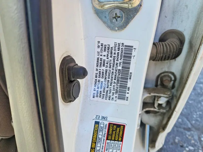 2011 HONDA CIVIC LX  
