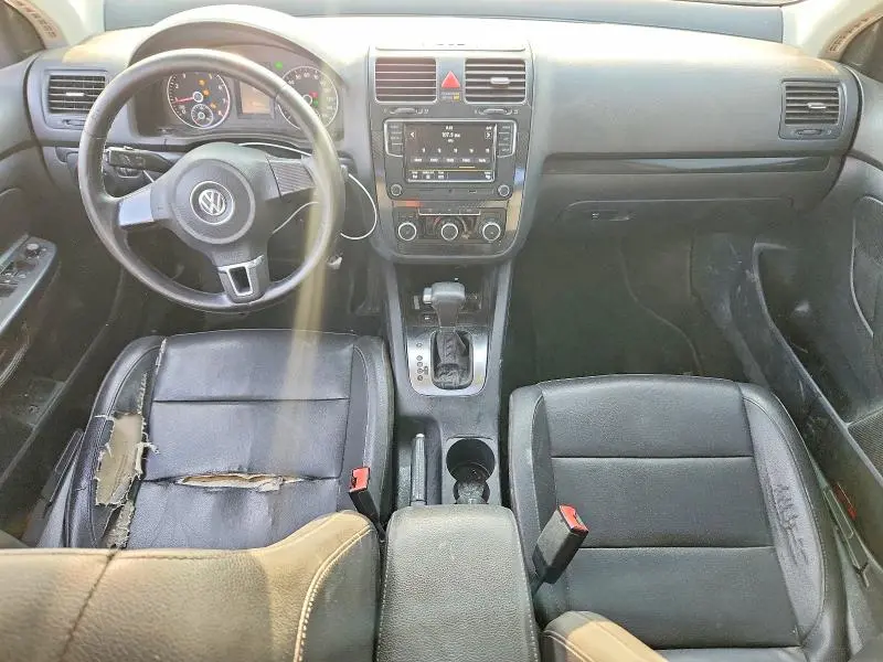 2010 VOLKSWAGEN JETTA SE  