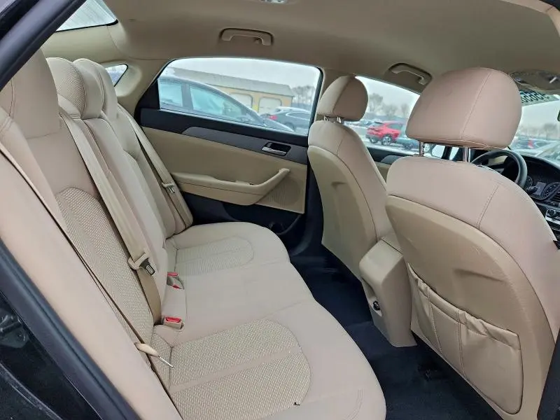 2018 HYUNDAI SONATA SE  