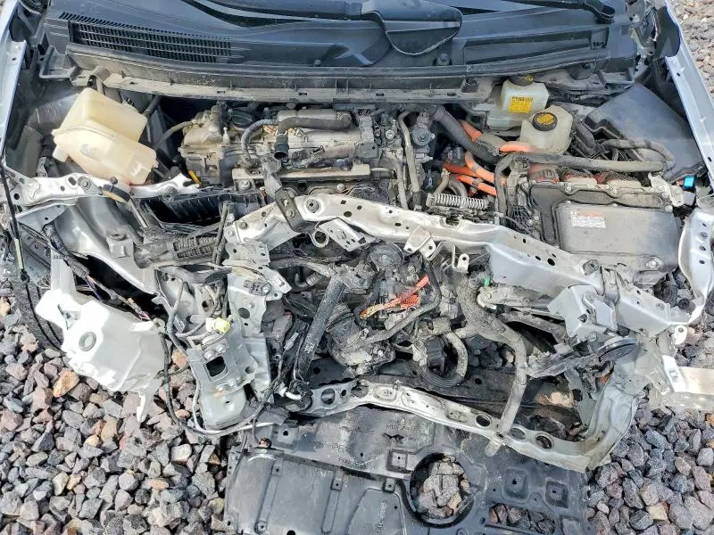 2013 TOYOTA PRIUS TWO  