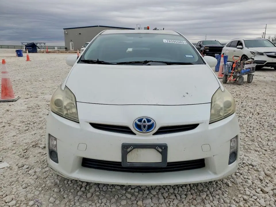 2010 TOYOTA PRIUS III  