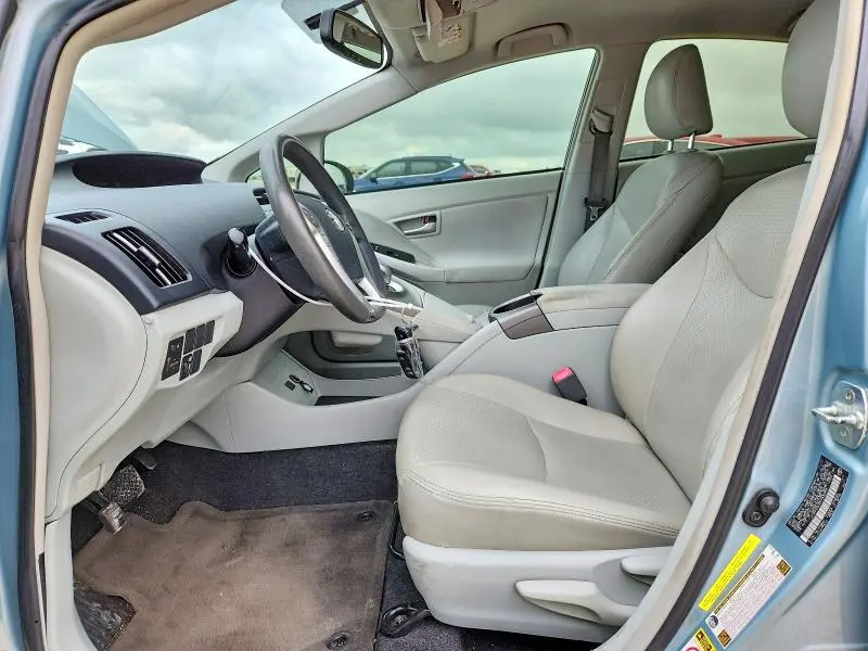 2013 TOYOTA PRIUS TWO  