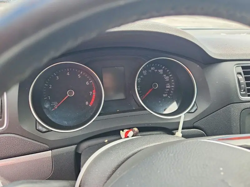 2016 VOLKSWAGEN JETTA SE  