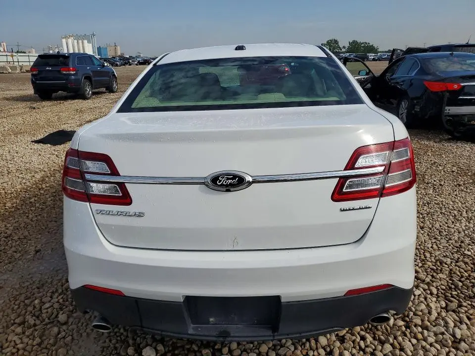 2017 FORD TAURUS SE  