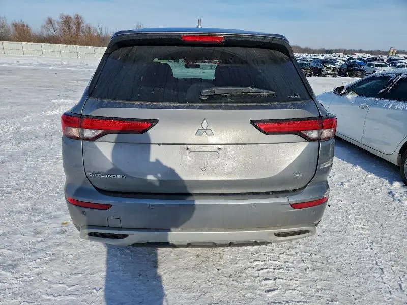 2022 MITSUBISHI OUTLANDER SE  