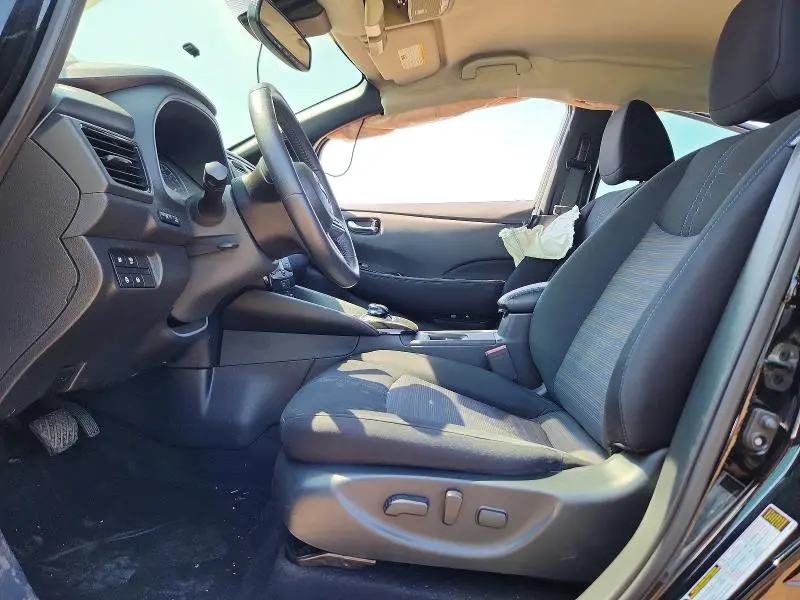 2019 NISSAN LEAF SV PLUS  