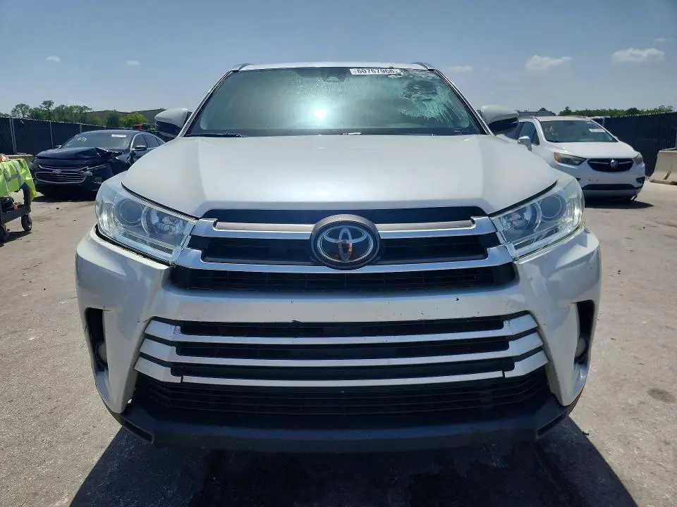2019 TOYOTA HIGHLANDER XLE  