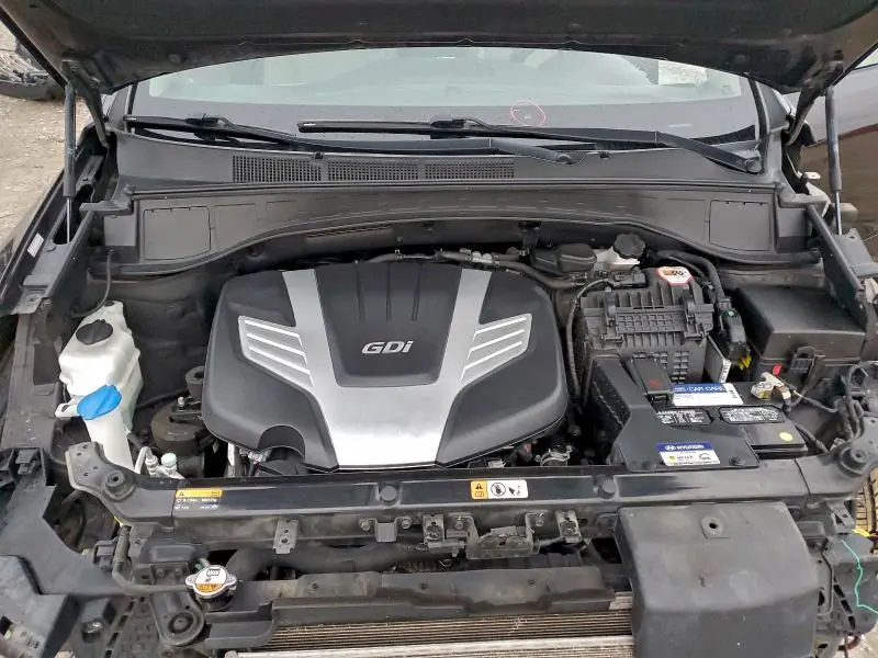 2017 HYUNDAI SANTA FE SE  