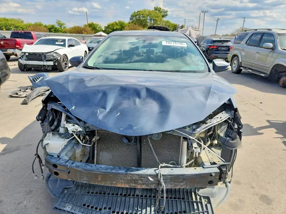 2017 TOYOTA COROLLA SE  