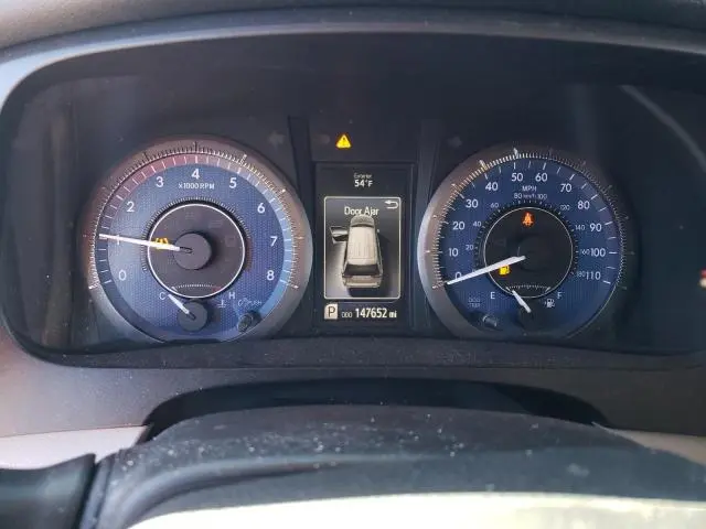 2017 TOYOTA SIENNA XLE  