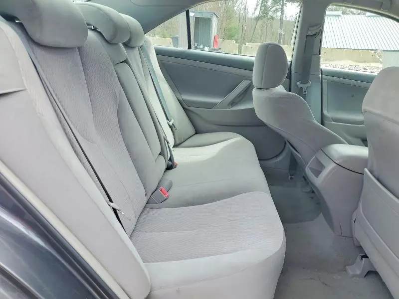2011 TOYOTA CAMRY LE  