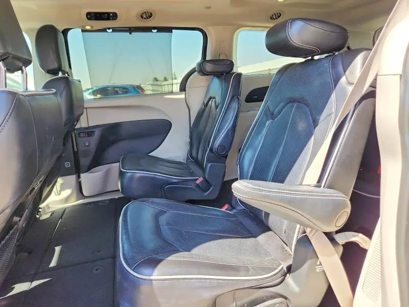 2022 CHRYSLER PACIFICA LIMITED  