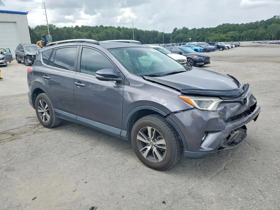 2017 TOYOTA RAV4 XLE  