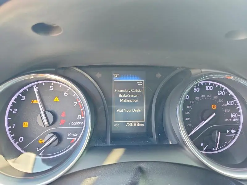 2019 TOYOTA CAMRY LE  