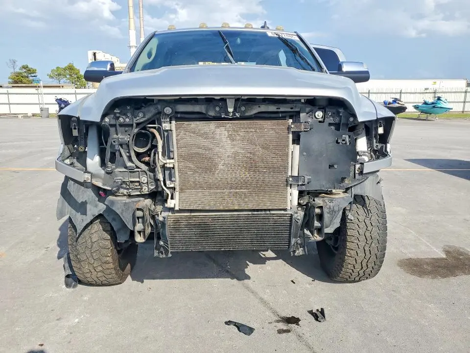 2015 RAM 3500 LARAMIE  