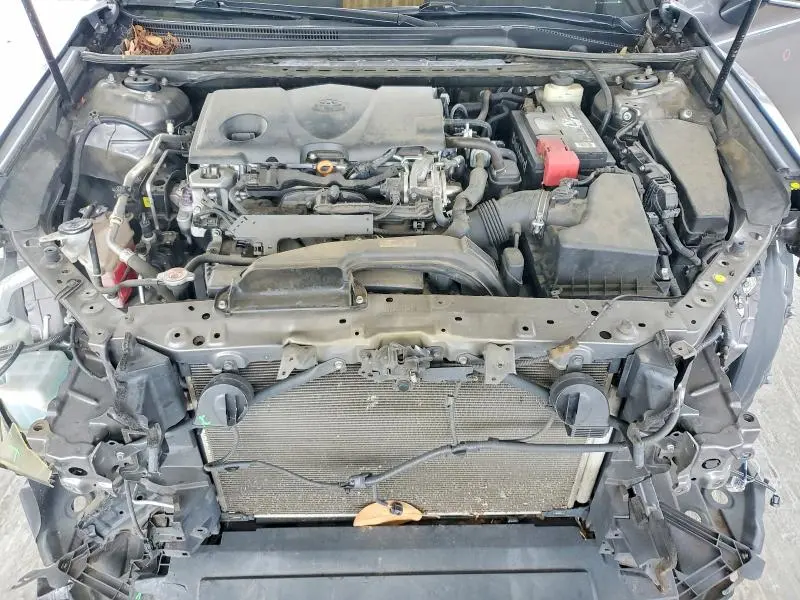 2018 TOYOTA CAMRY SE  