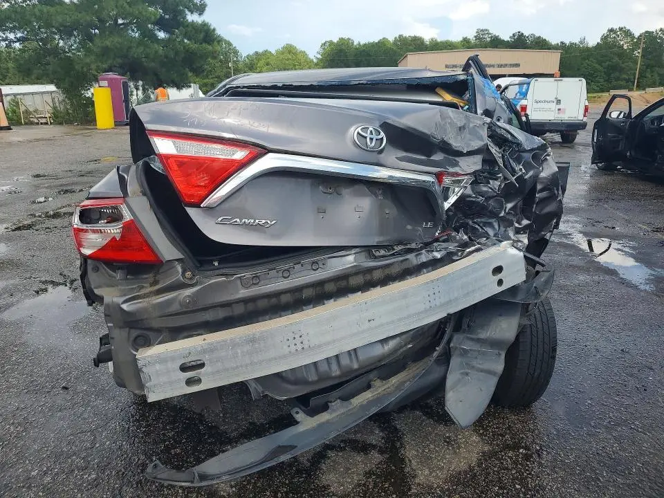 2016 TOYOTA CAMRY LE  
