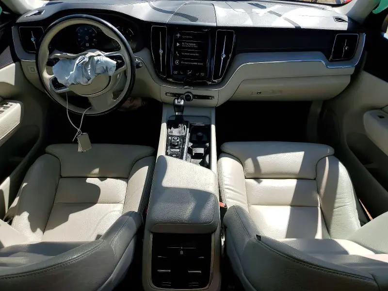 2018 VOLVO XC60 T5 INSCRIPTION  