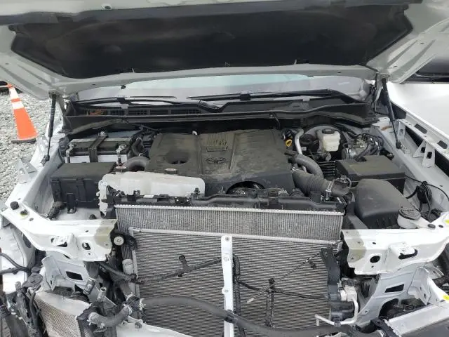 2024 TOYOTA TUNDRA CREWMAX SR  