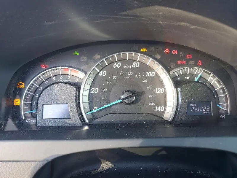 2012 TOYOTA CAMRY SE  