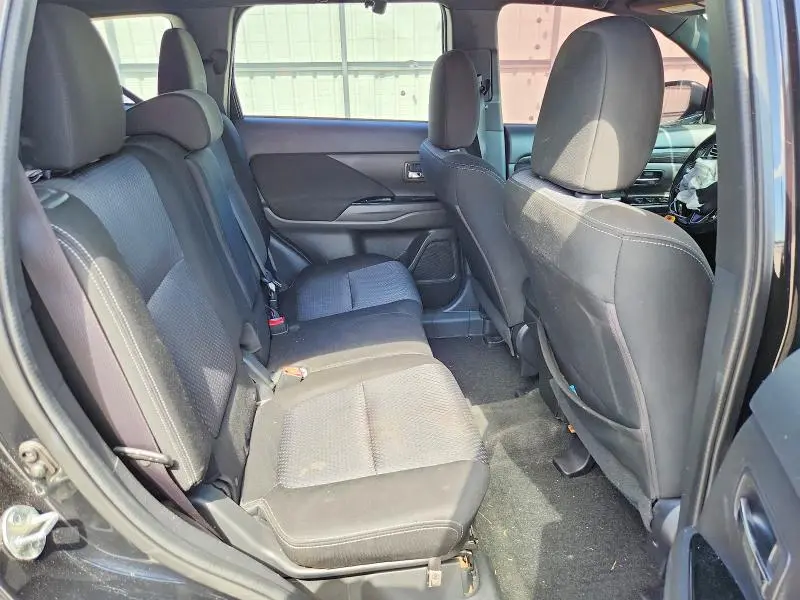 2018 MITSUBISHI OUTLANDER SE  