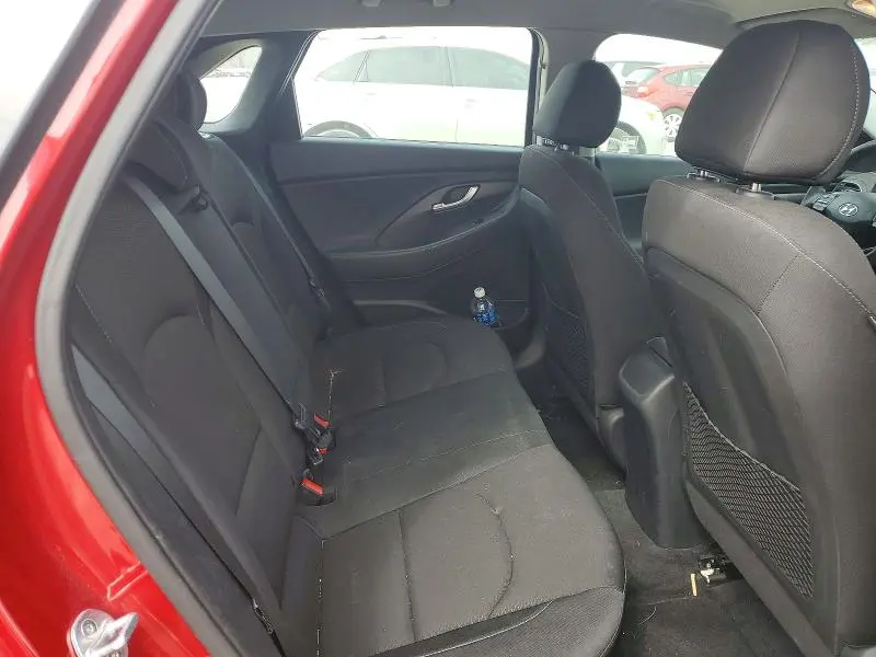 2018 HYUNDAI ELANTRA GT BASE  