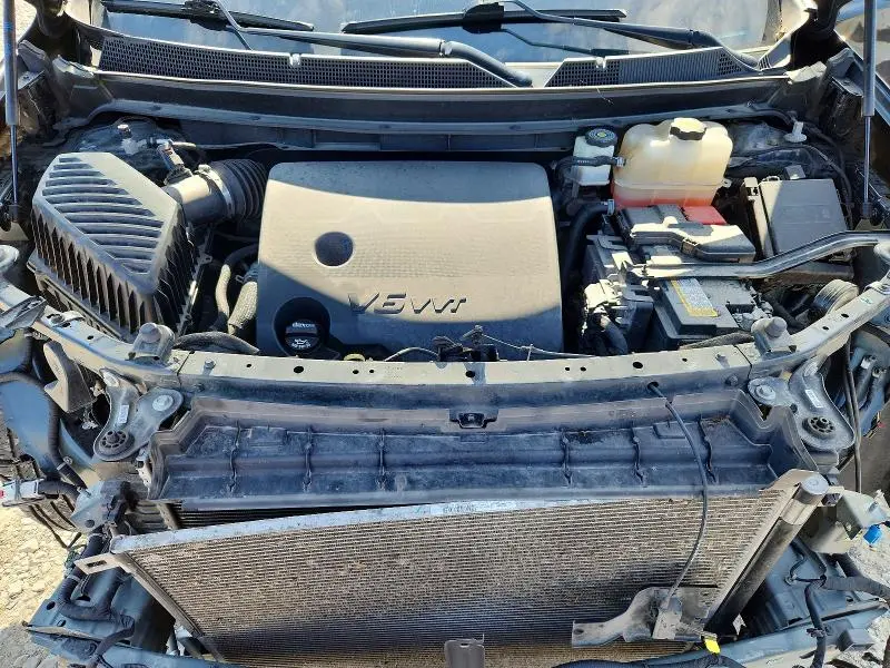 2021 CHEVROLET TRAVERSE LT  