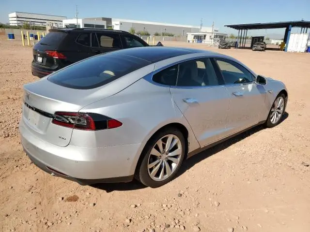 2015 TESLA MODEL S   