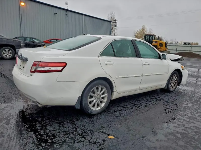 2010 TOYOTA CAMRY SE  