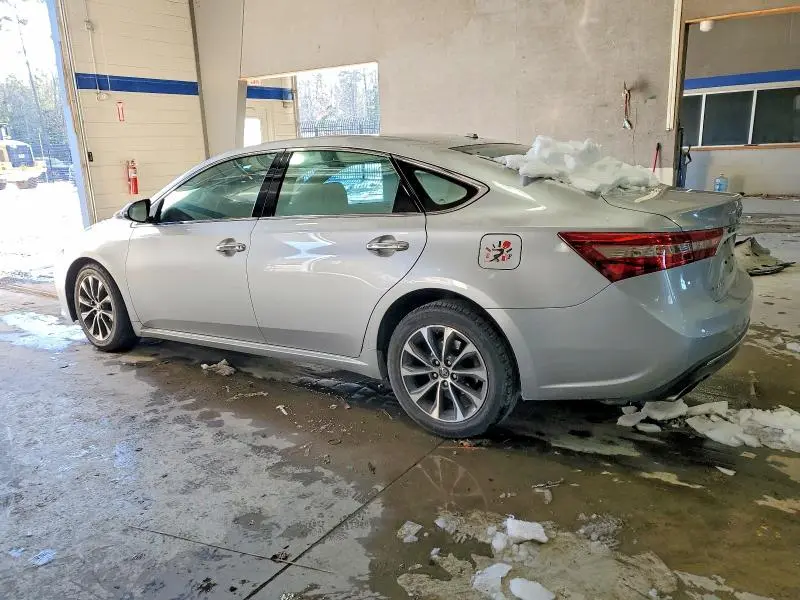 2018 TOYOTA AVALON XLE  