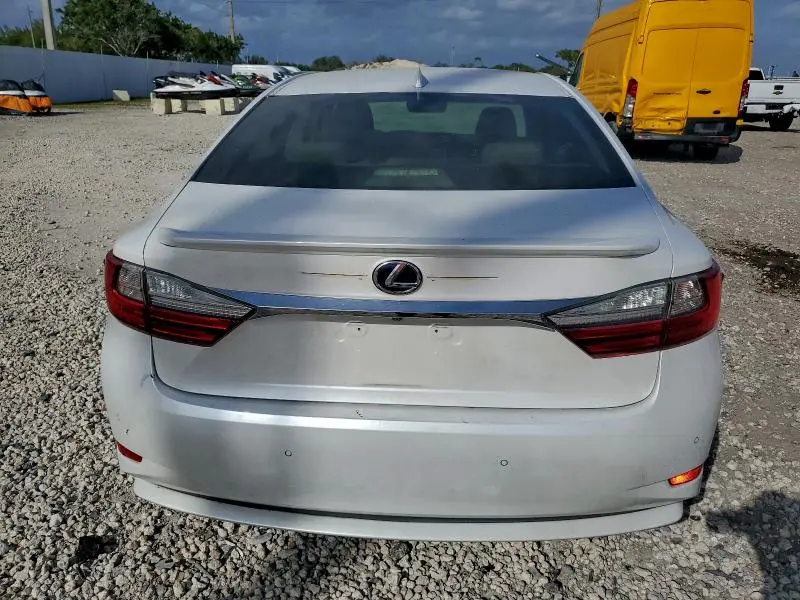 2016 LEXUS ES 300H  