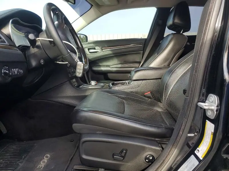 2016 CHRYSLER 300C   